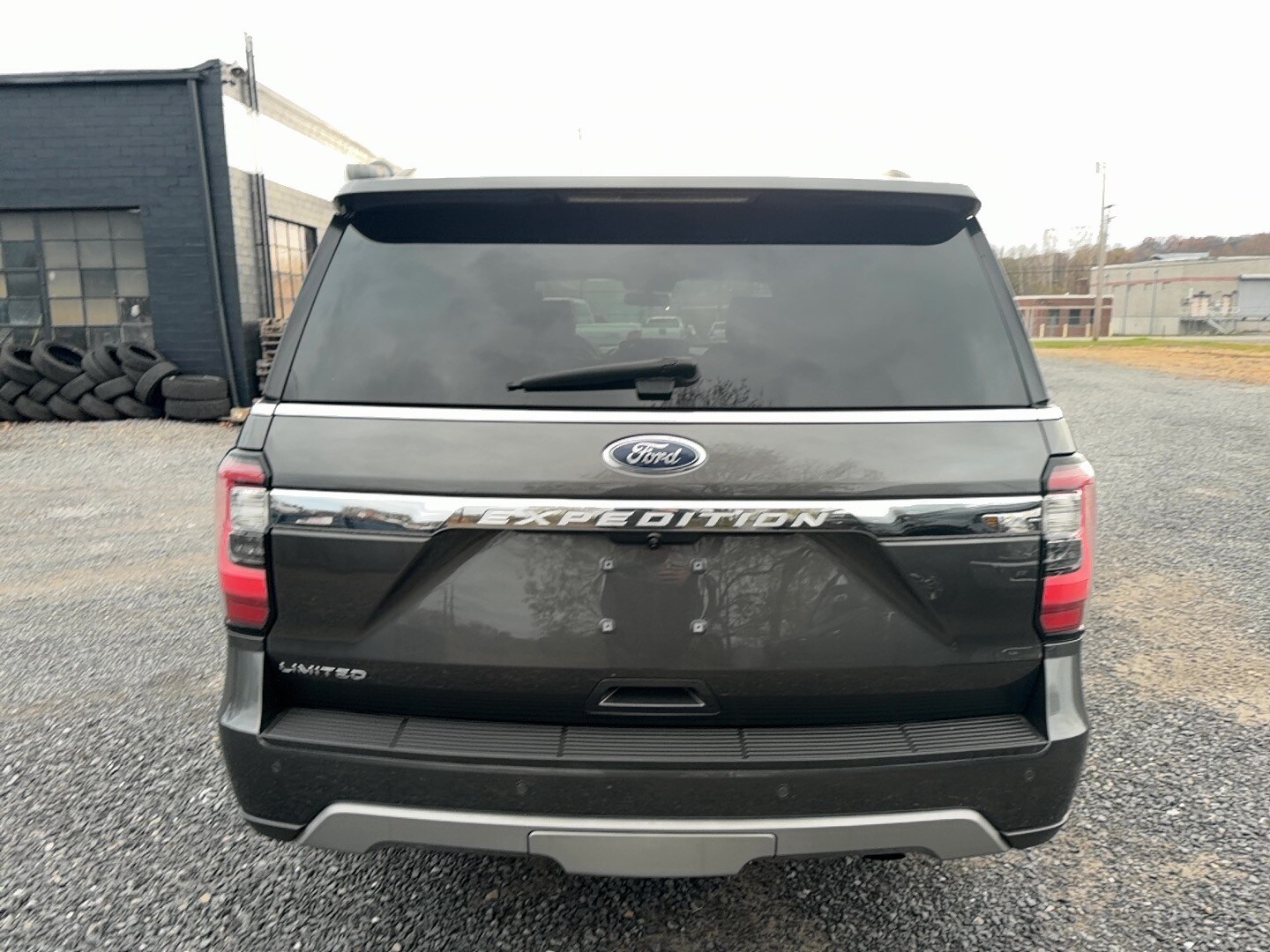 2019 Ford Expedition Limited photo 2