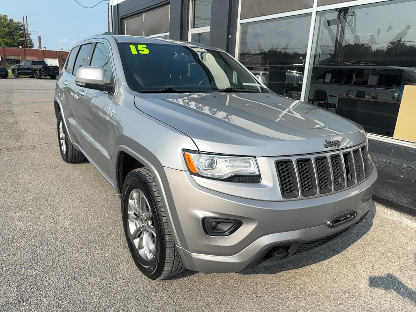 2015 Jeep Grand Cherokee Overland photo 2