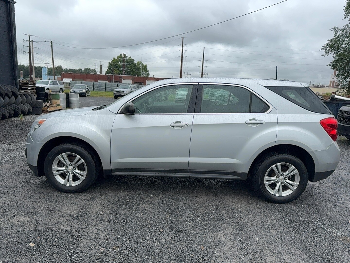 2015 Chevrolet Equinox LS photo 2