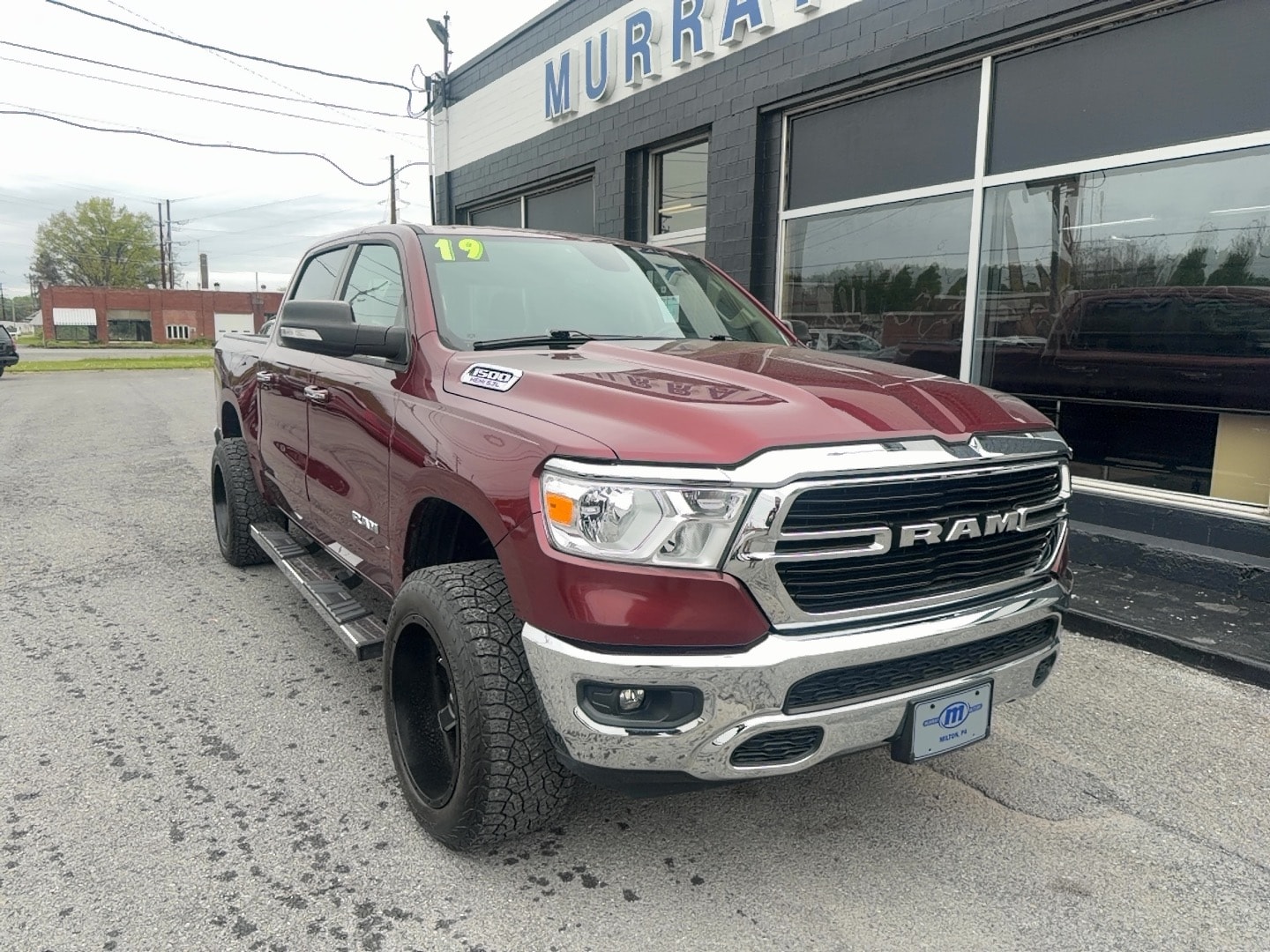 2019 RAM 1500 Big Horn/Lone Star 4x4 Crew Cab 5'7's photo