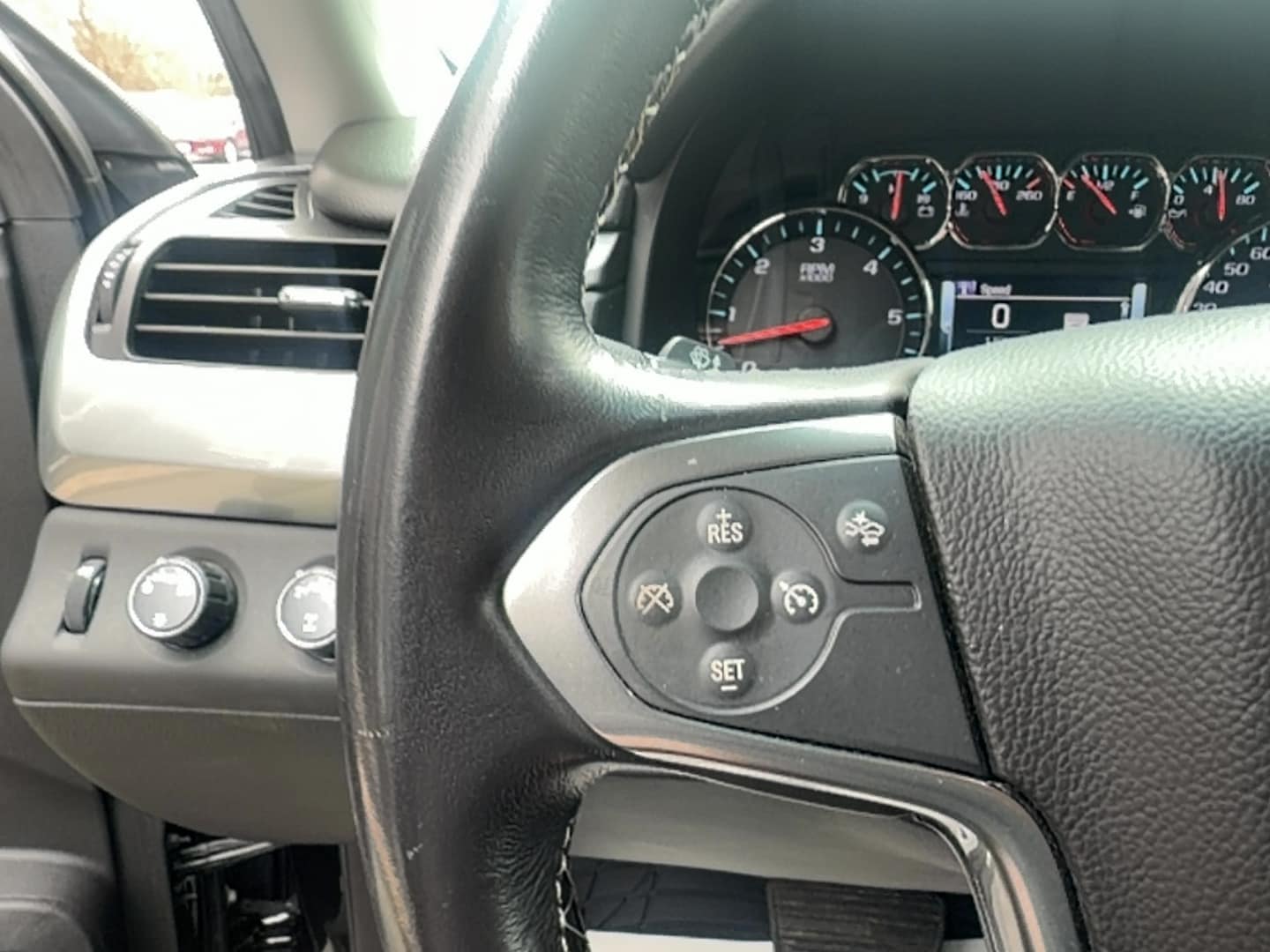 2018 Chevrolet Tahoe LT - Photo 30