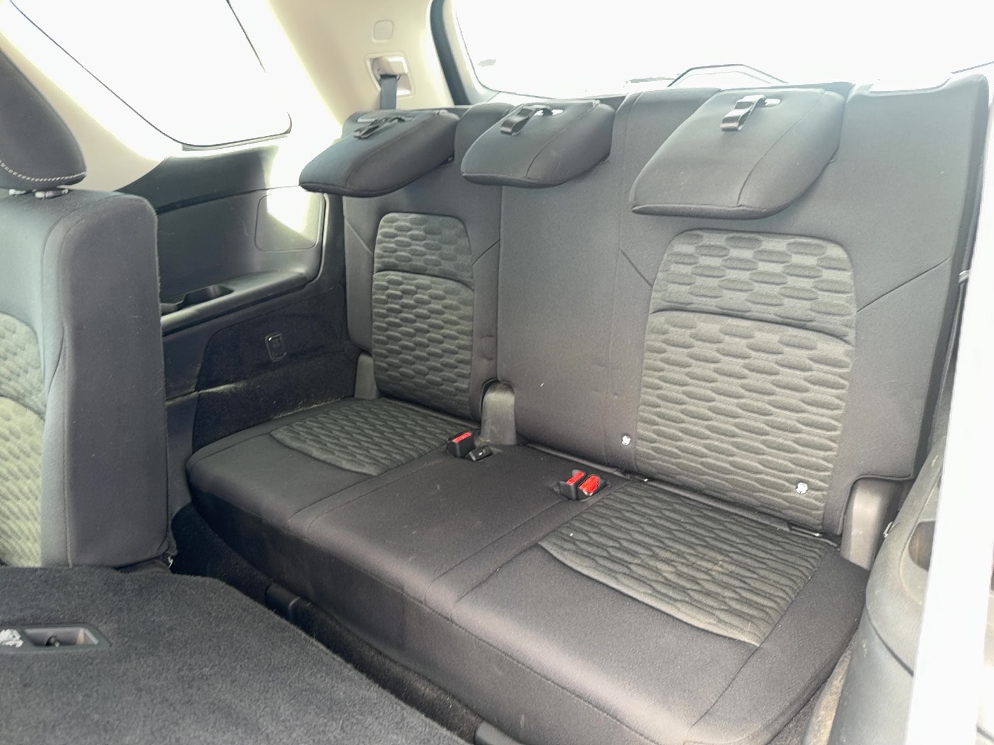 2022 Nissan Pathfinder SV - Photo 15