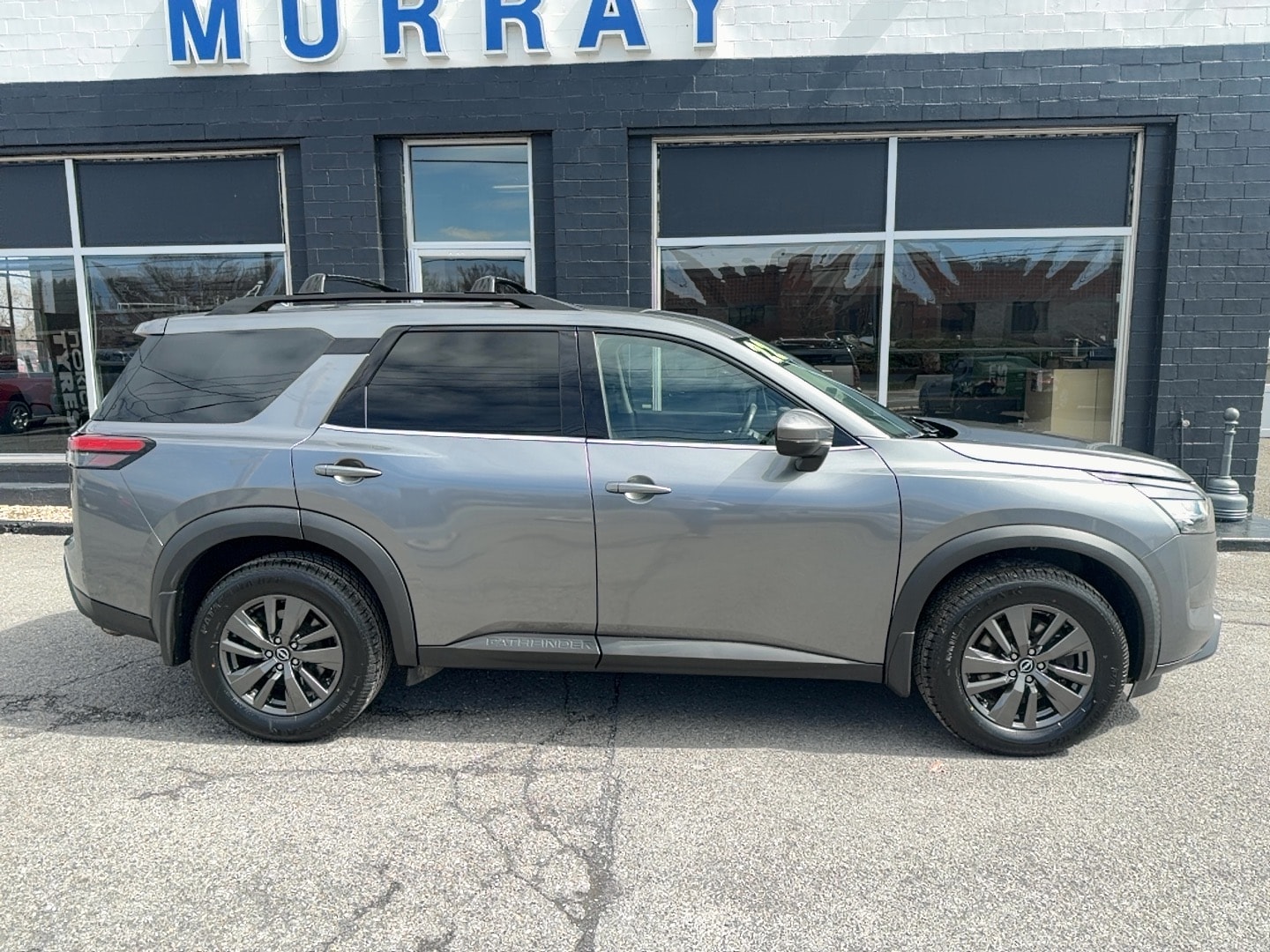 2022 Nissan Pathfinder SV - Photo 8