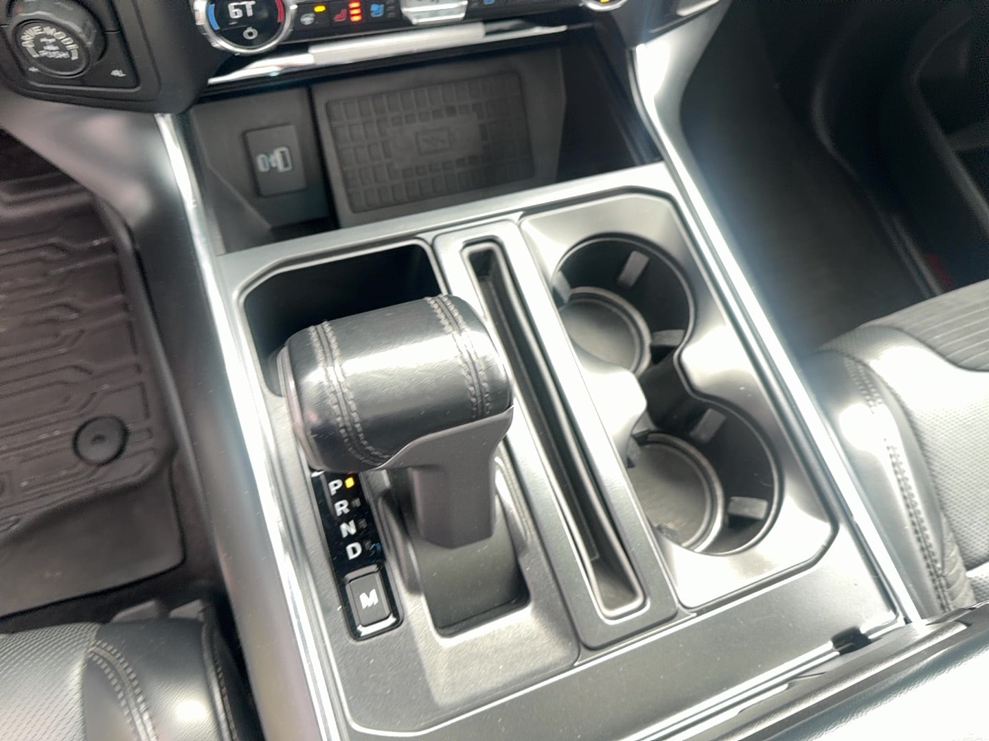 2021 Ford F-150 Raptor - Photo 25