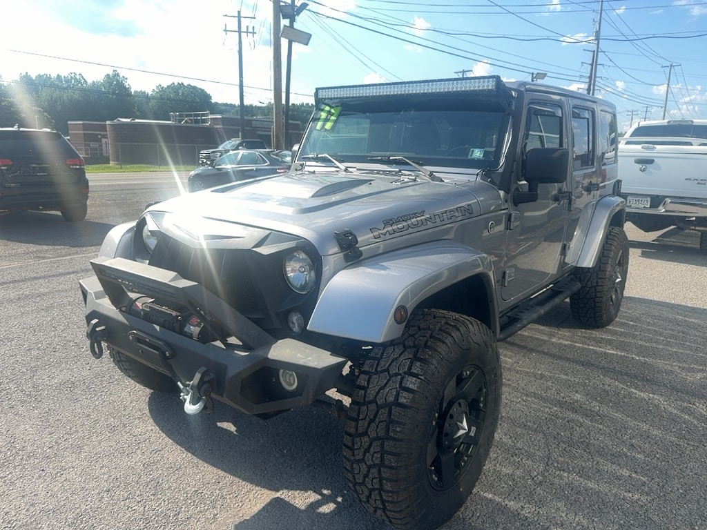 Used 2017 Jeep Wrangler Unlimited Sahara SUV