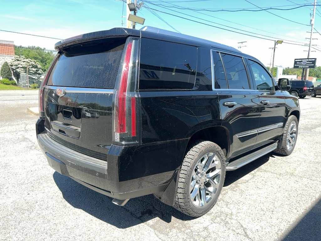 Used 2016 Cadillac Escalade Luxury SUV
