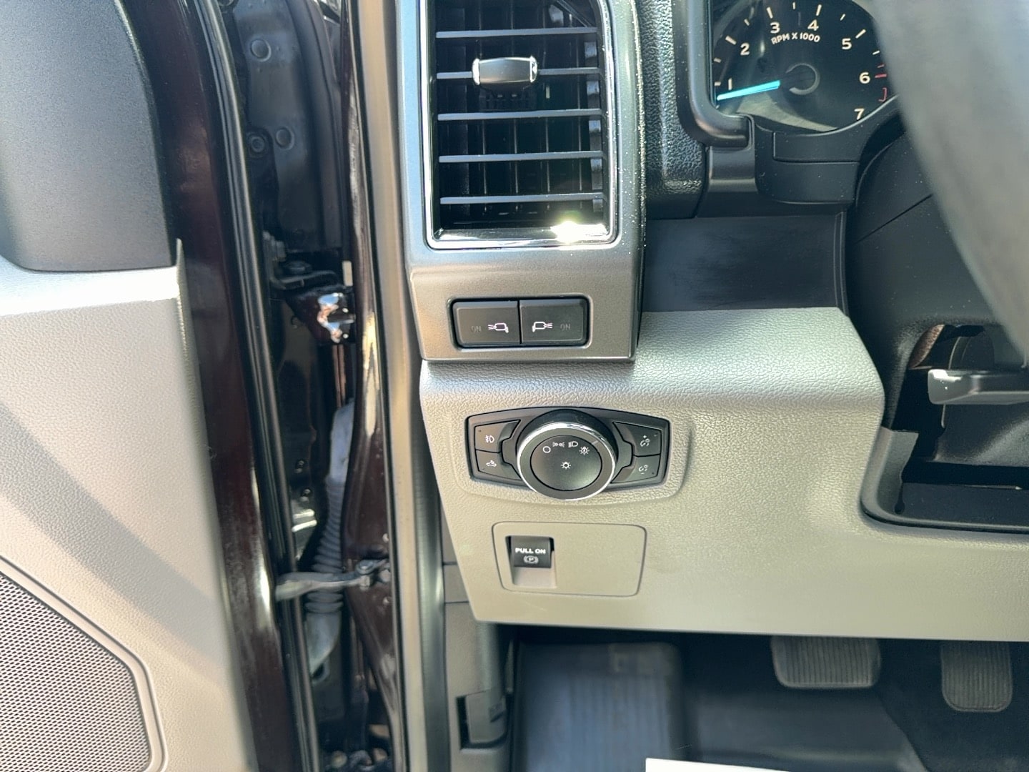 2018 Ford F-150 XLT - Photo 20