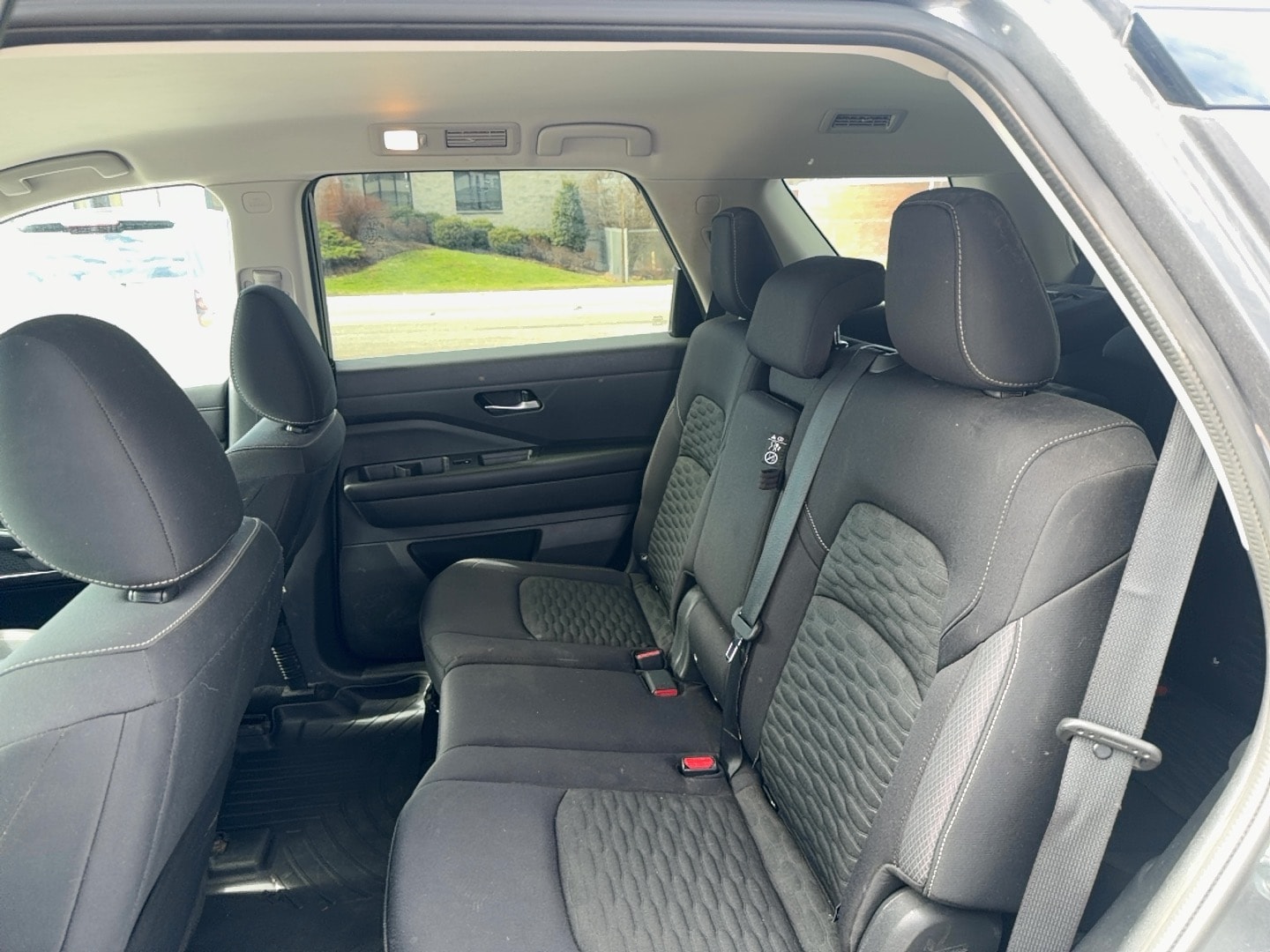 2022 Nissan Pathfinder SV - Photo 12
