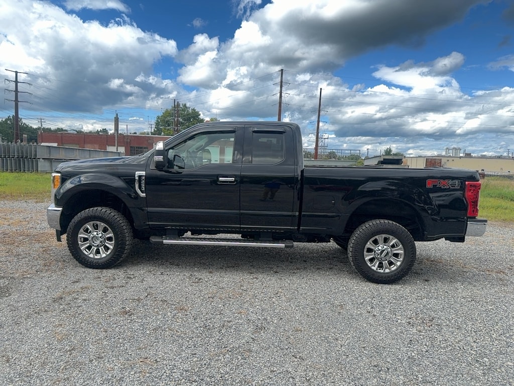 Used 2017 Ford F-250SD XLT Truck