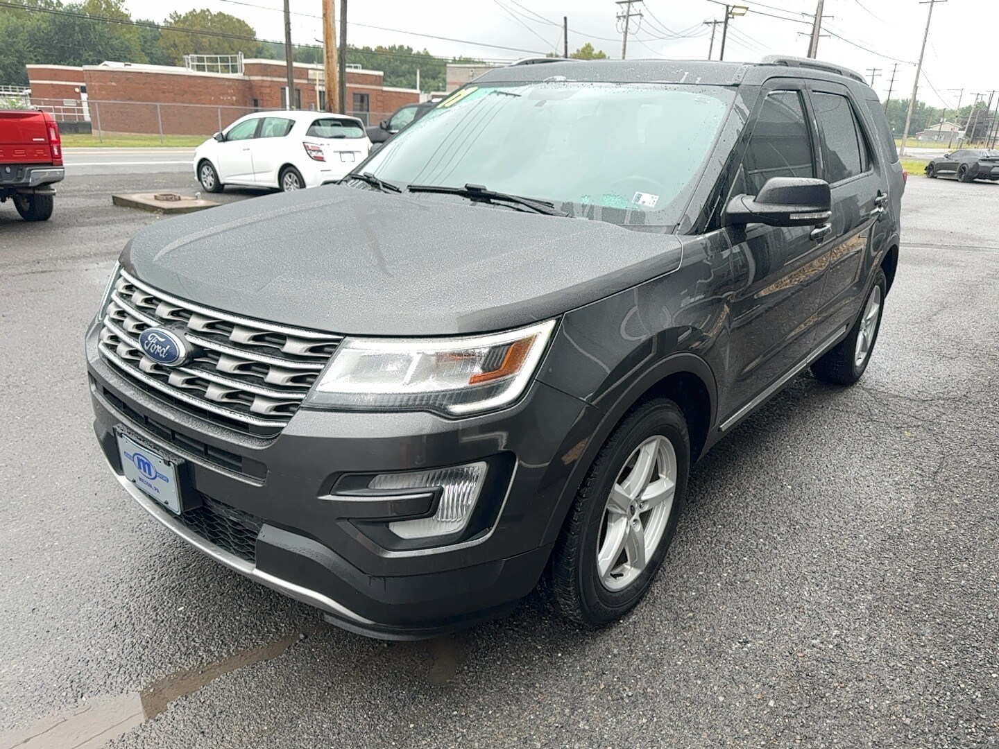 2017 Ford Explorer XLT photo 4