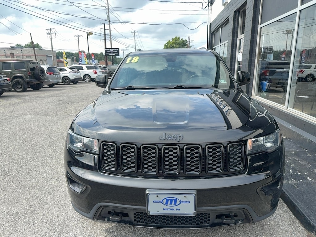 Used 2018 Jeep Grand Cherokee Laredo SUV