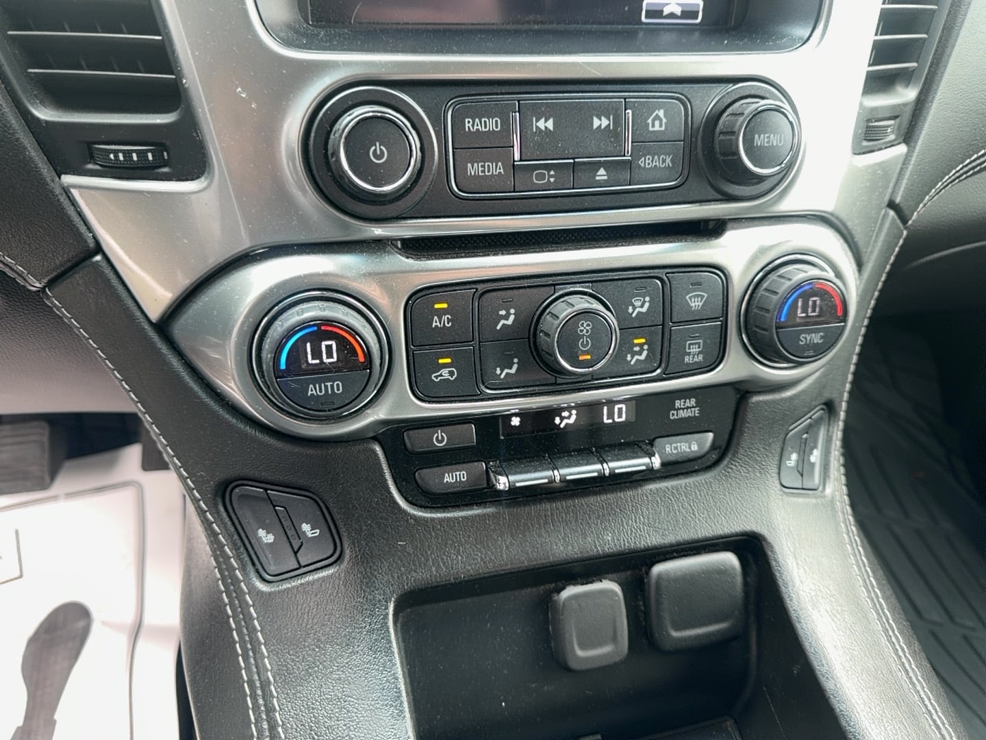 2018 Chevrolet Tahoe LT - Photo 32