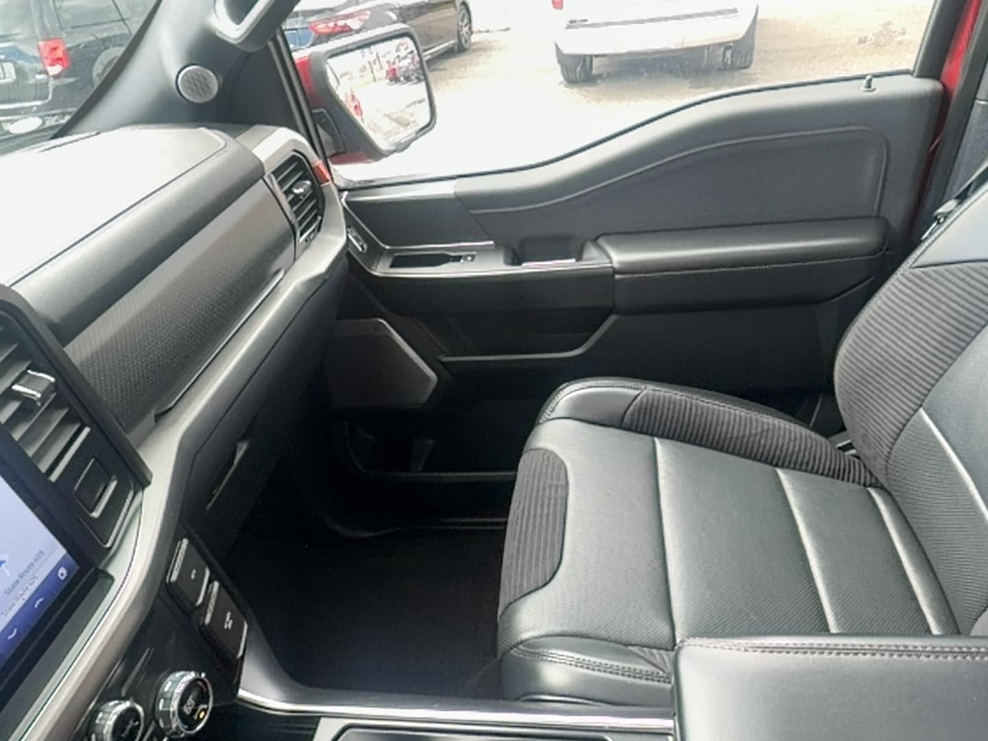 2021 Ford F-150 Raptor - Photo 28