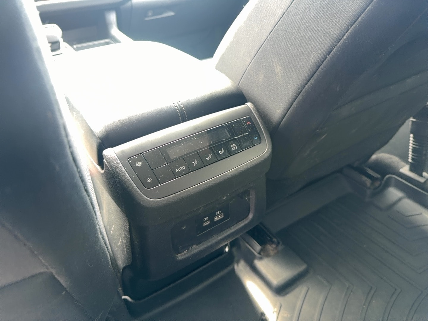 2022 Nissan Pathfinder SV - Photo 14