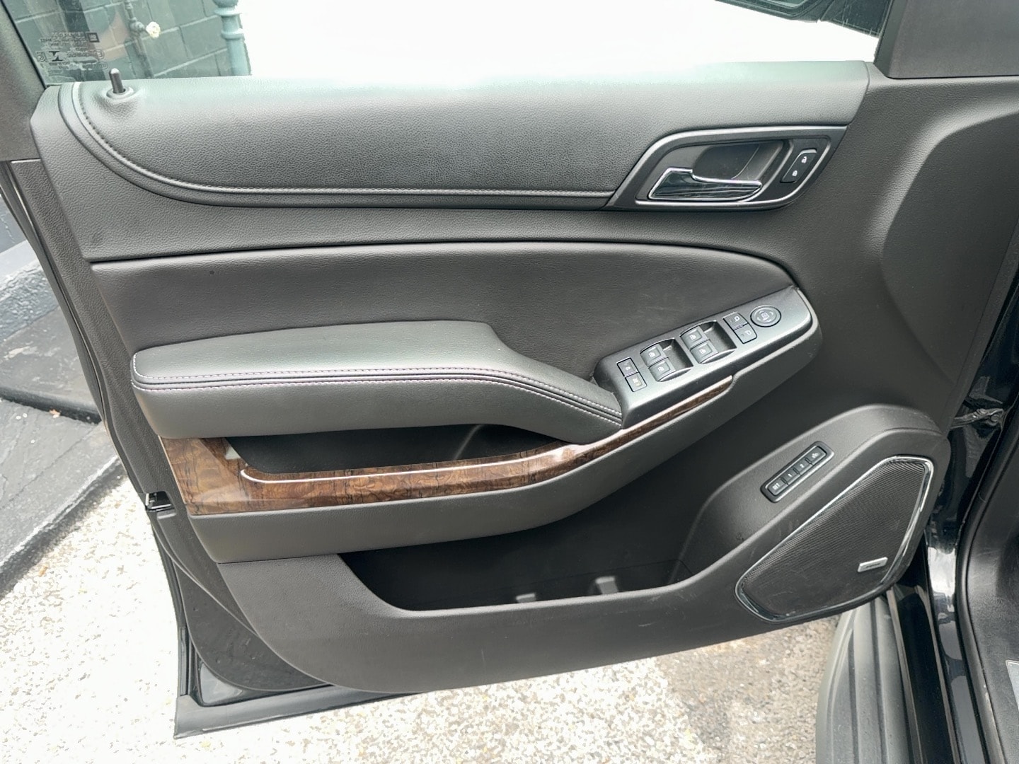 2018 Chevrolet Tahoe LT - Photo 23