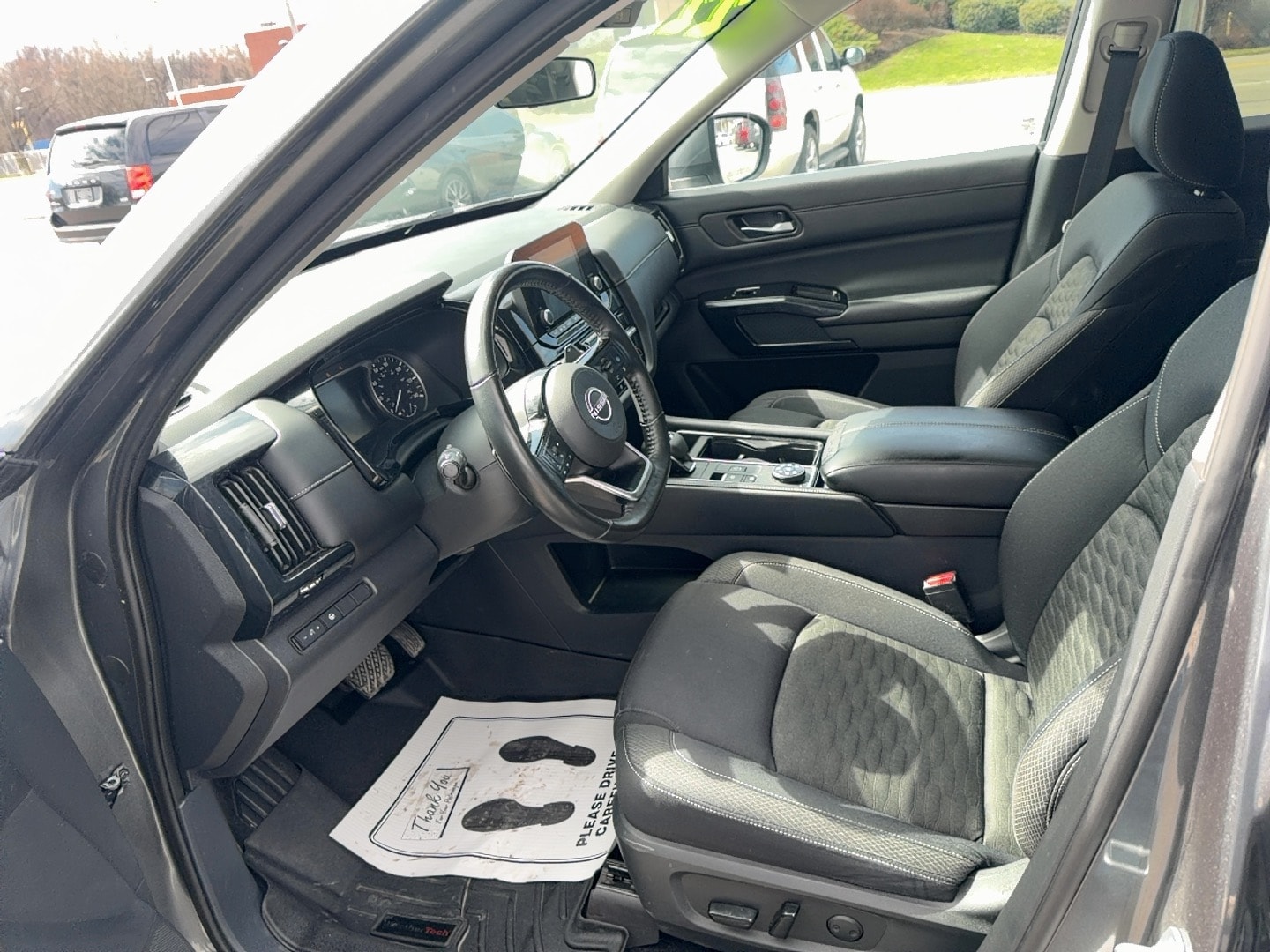 2022 Nissan Pathfinder SV - Photo 18