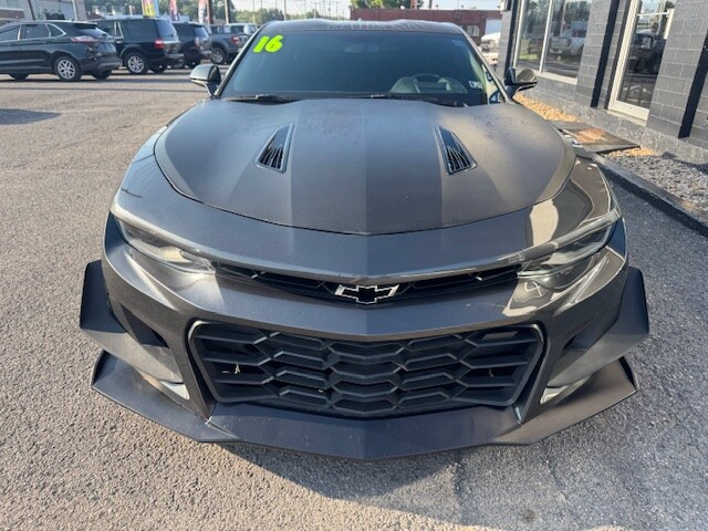 2016 Chevrolet Camaro 2SS photo 2