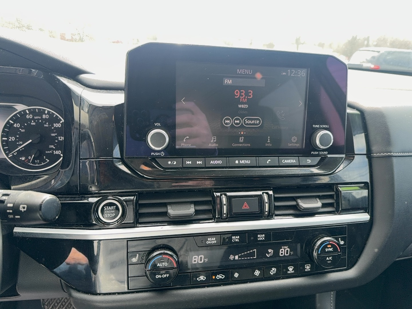 2022 Nissan Pathfinder SV - Photo 25