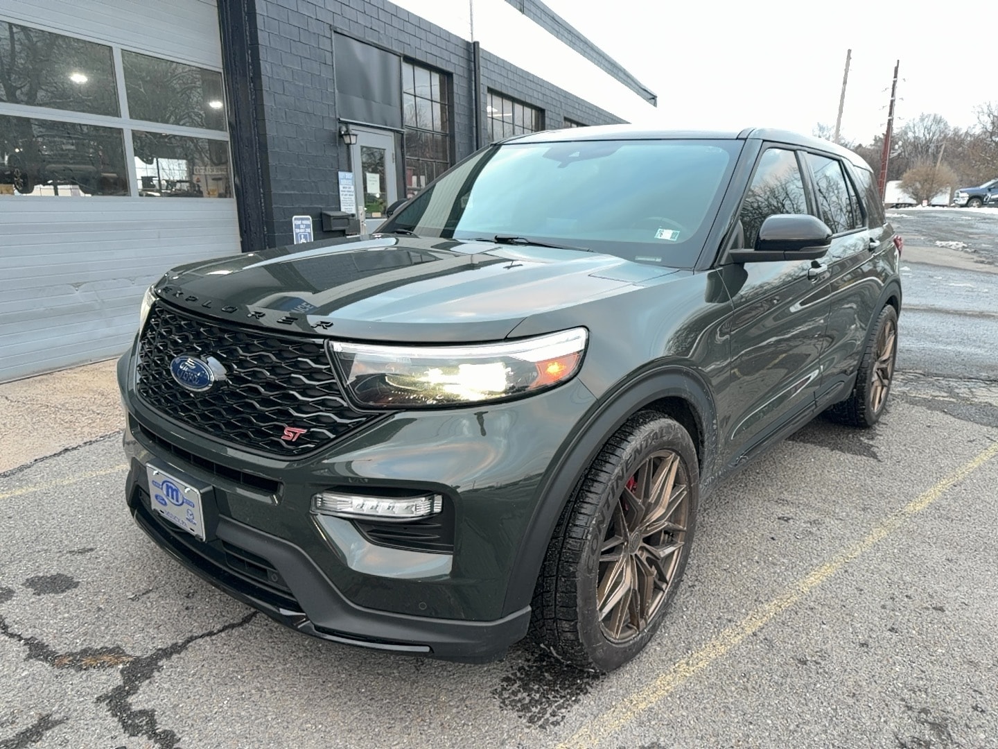 2022 Ford Explorer ST's photo