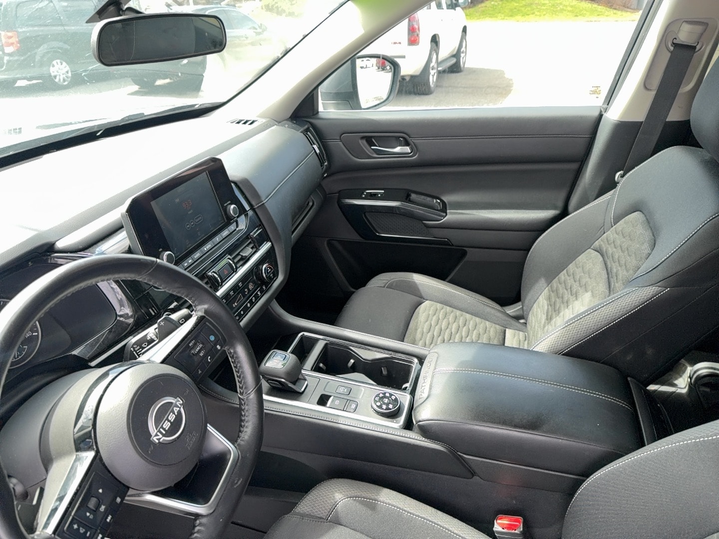 2022 Nissan Pathfinder SV - Photo 19