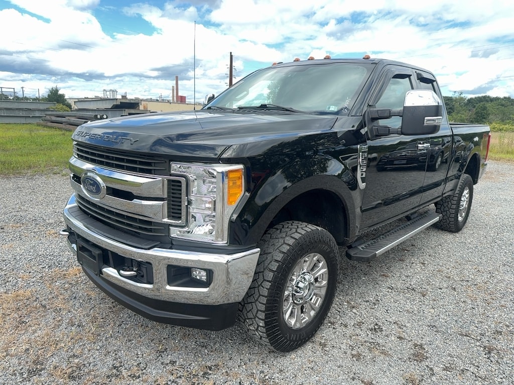 Used 2017 Ford F-250SD XLT Truck