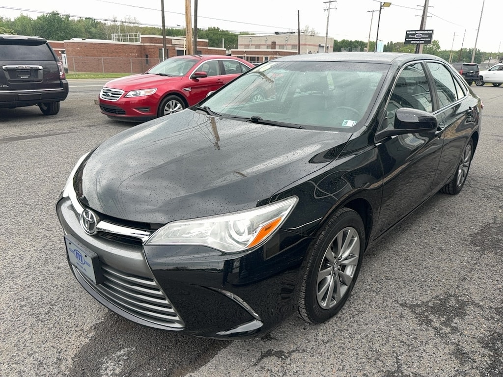 Used 2016 Toyota Camry XLE Sedan