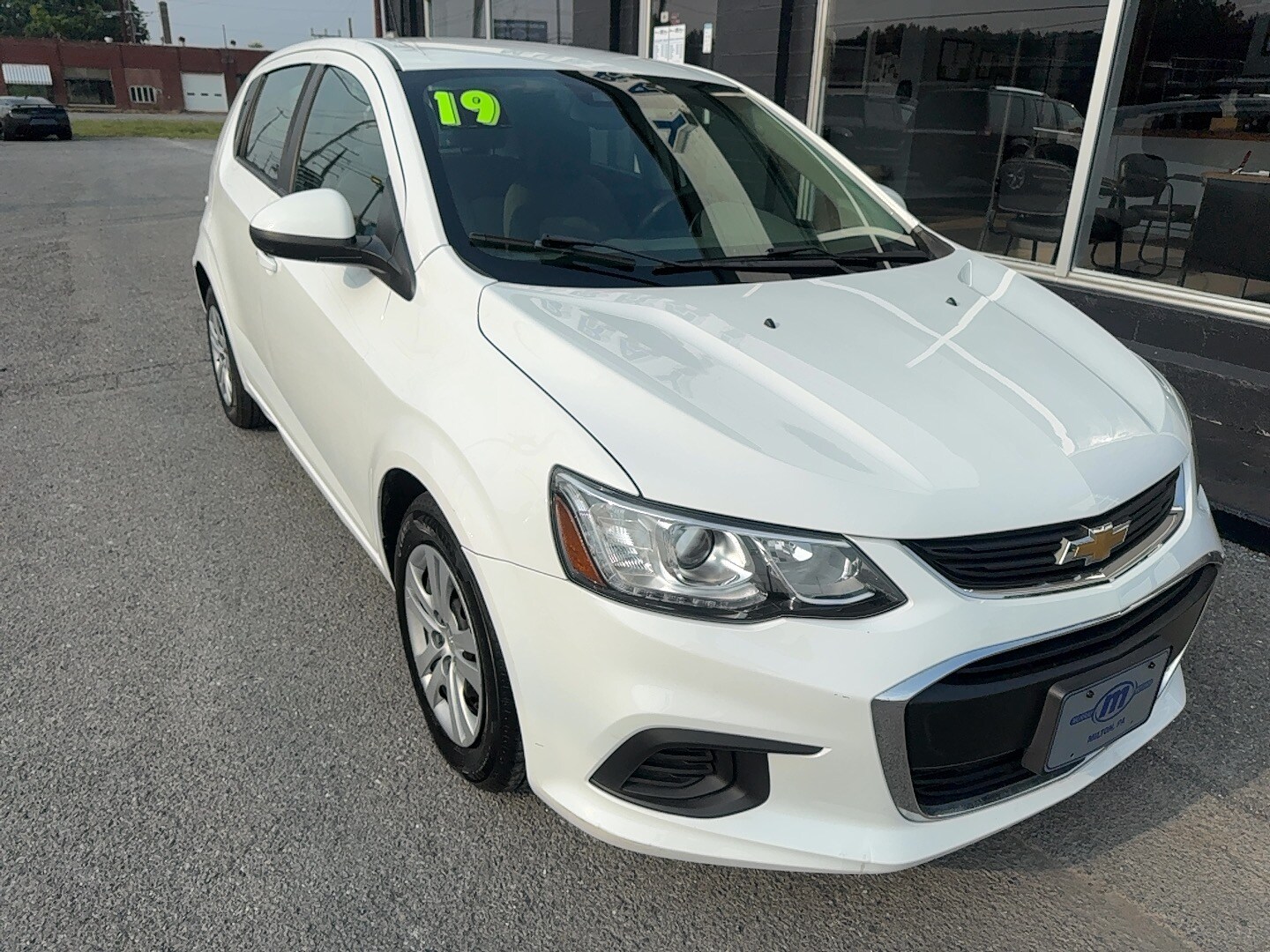 2019 Chevrolet Sonic LT photo 2