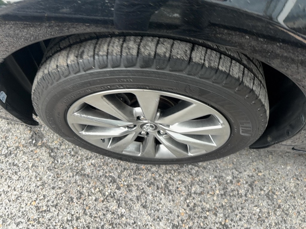 Used 2016 Toyota Camry XLE Sedan