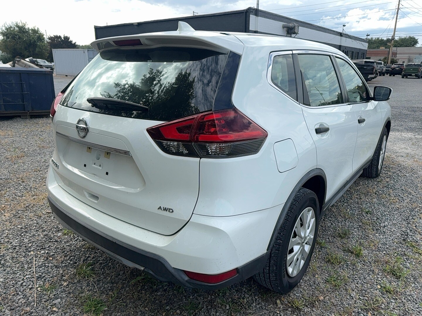 2018 Nissan Rogue S photo 3