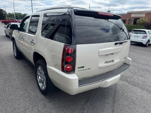 2012 Gmc Yukon Denali photo 3