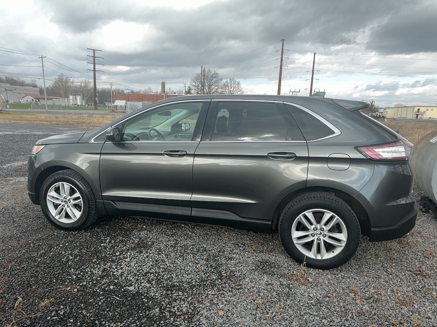 2015 Ford Edge SEL photo 2