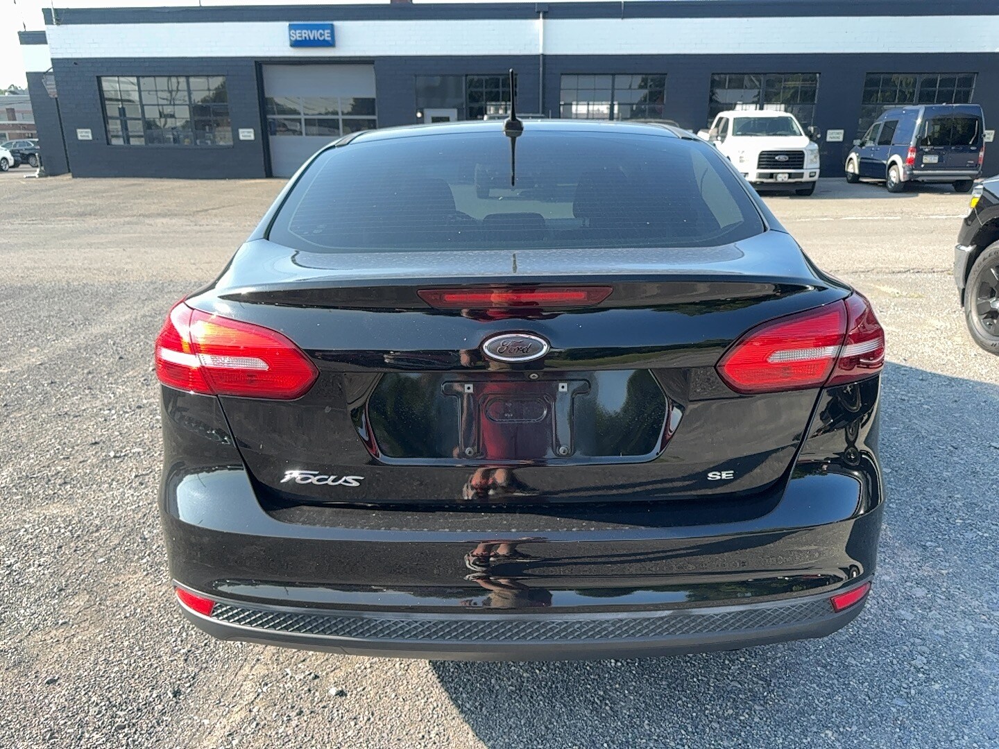 2017 Ford Focus Sedan photo 3