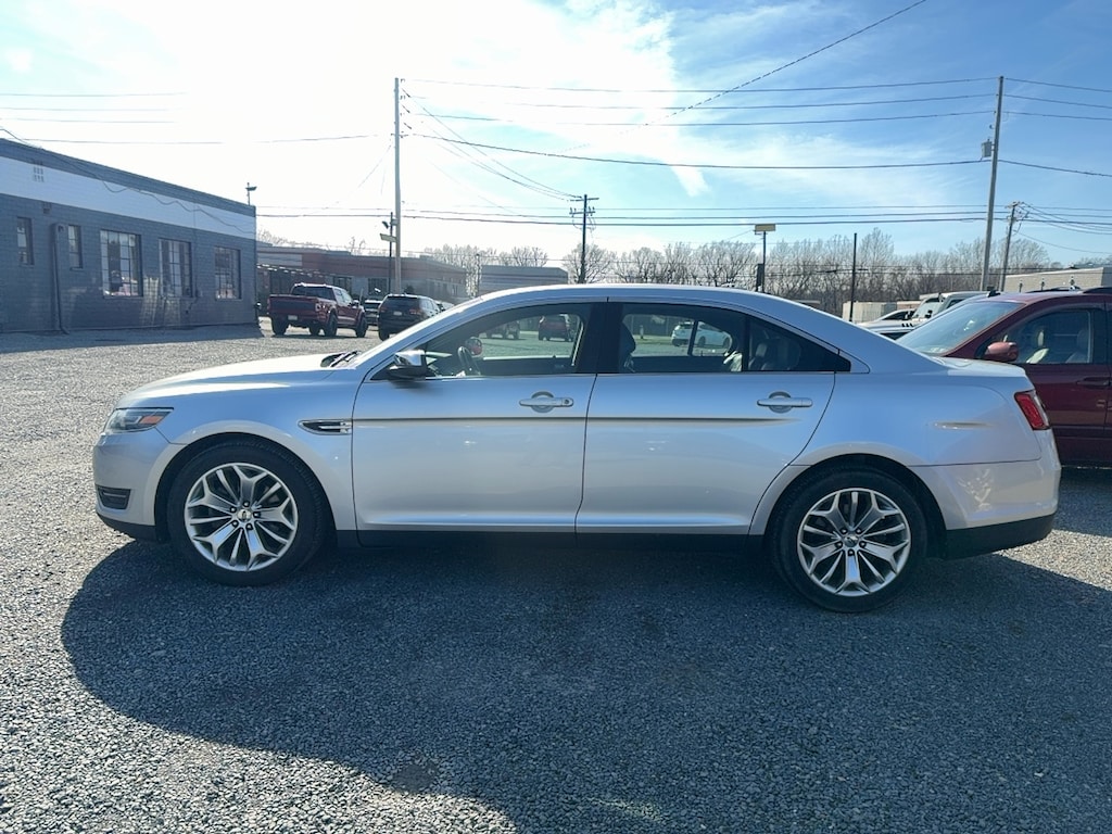 Used 2016 Ford Taurus Limited Sedan