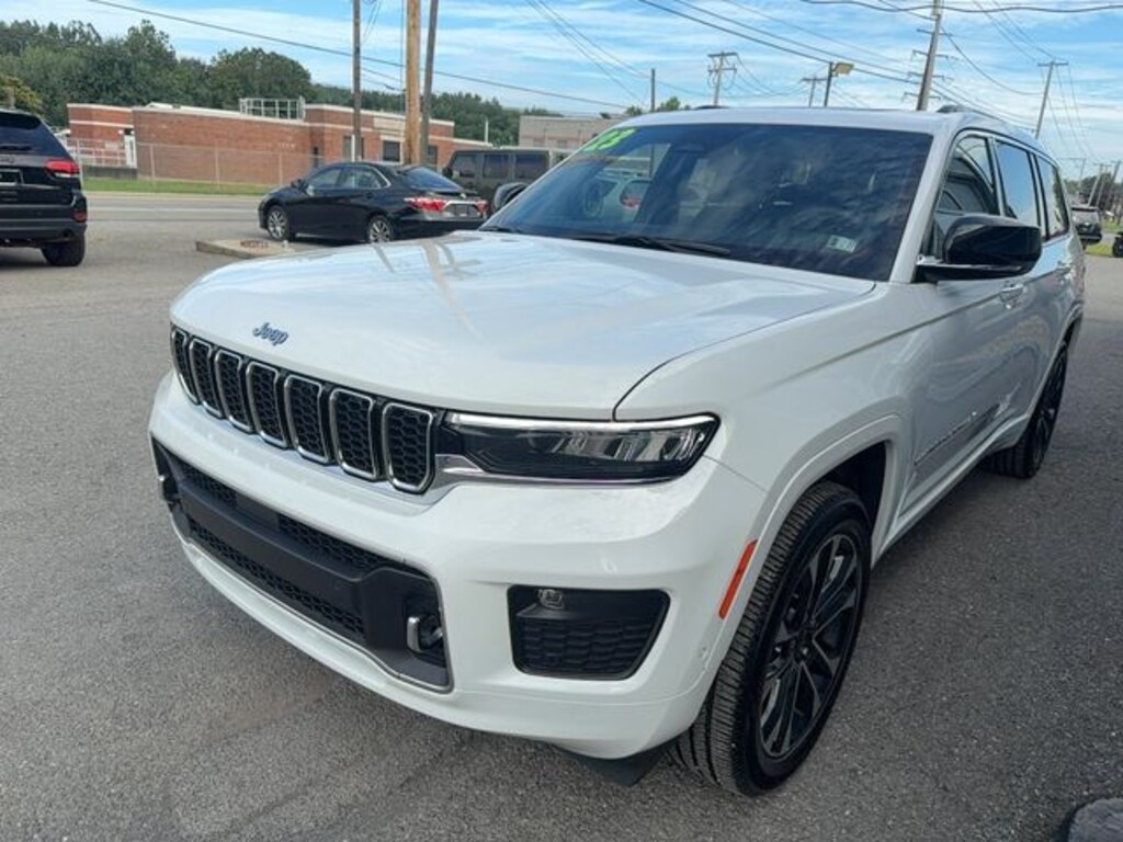 Used 2023 Jeep Grand Cherokee L Overland SUV