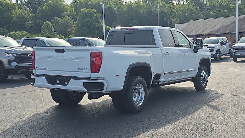 New 2026 Chevrolet Silverado 3500 HD High Country DRW Truck