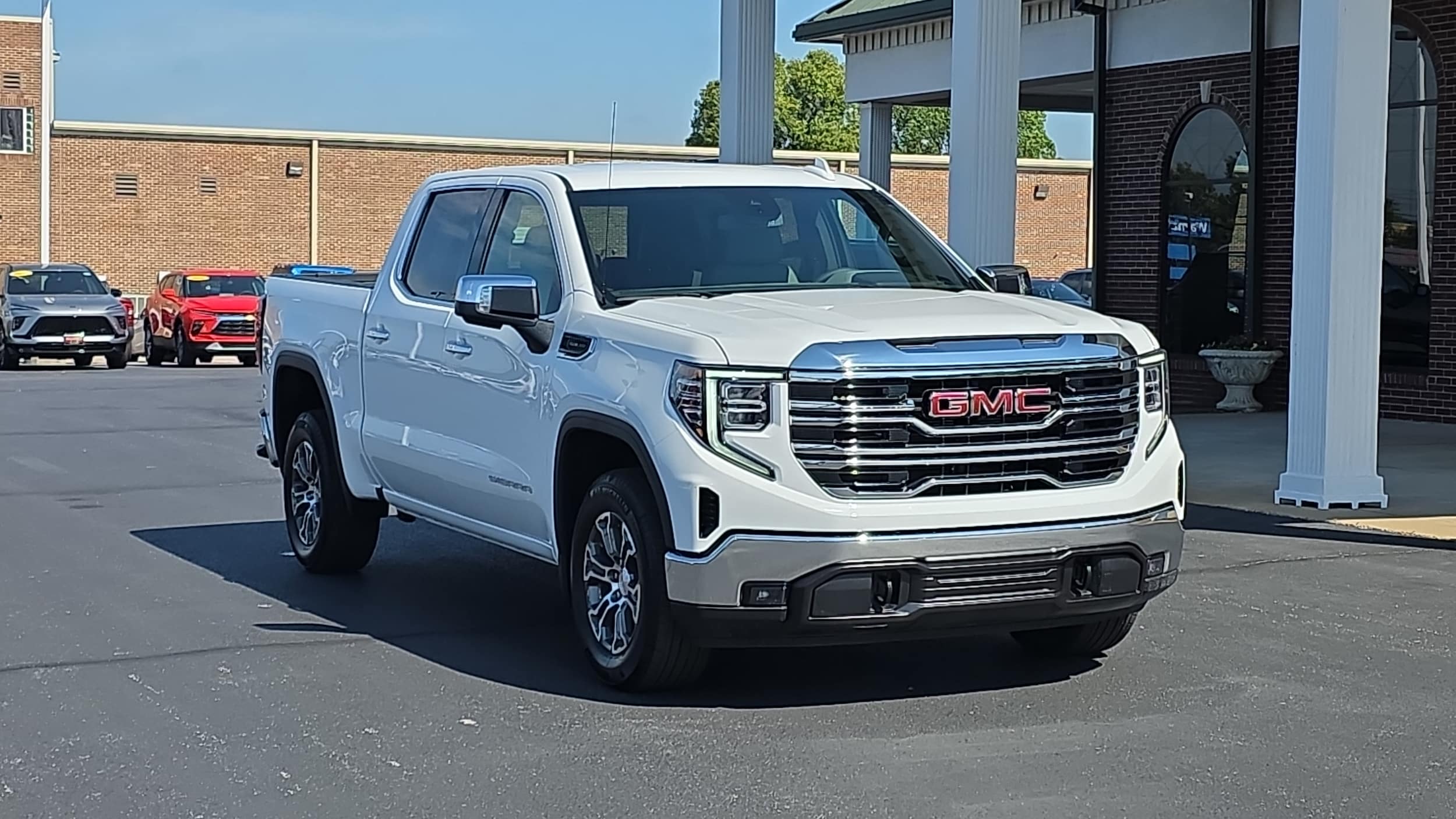 2026 GMC Sierra 2WD Crew Cab Short Box SLT's photo