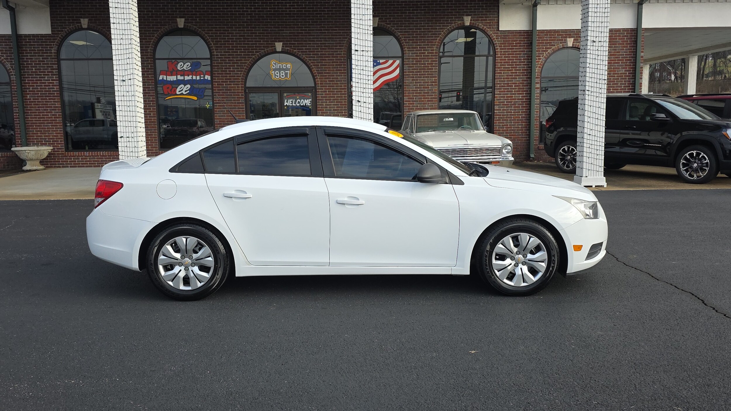 Used 2014 Chevrolet Cruze LS with VIN 1G1PA5SH0E7105401 for sale in Pulaski, TN