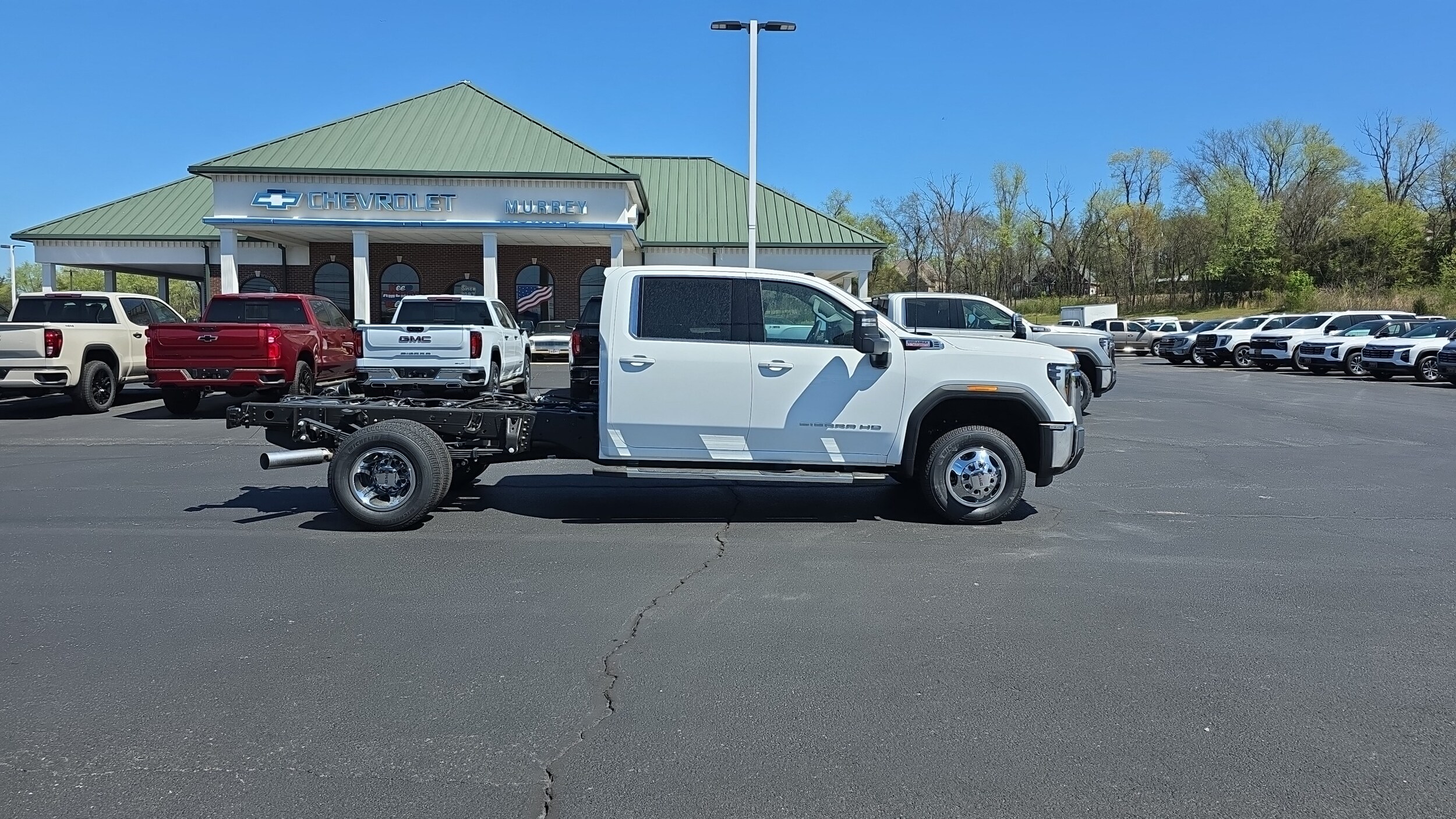 2026 GMC Sierra 3500 Chassis Cab SLE - Photo 8