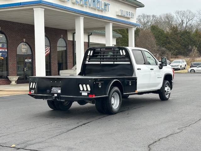 2025 Chevrolet Silverado 3500HD Work Truck photo 3