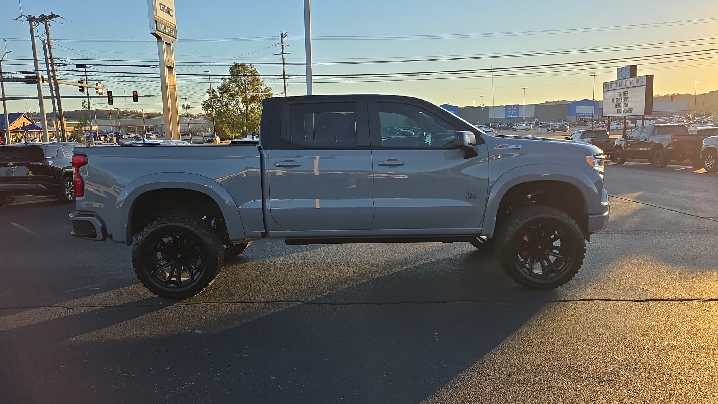 2025 Chevrolet Silverado 1500 RST photo 2