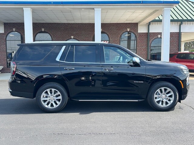 2025 Chevrolet Tahoe Premier photo 2