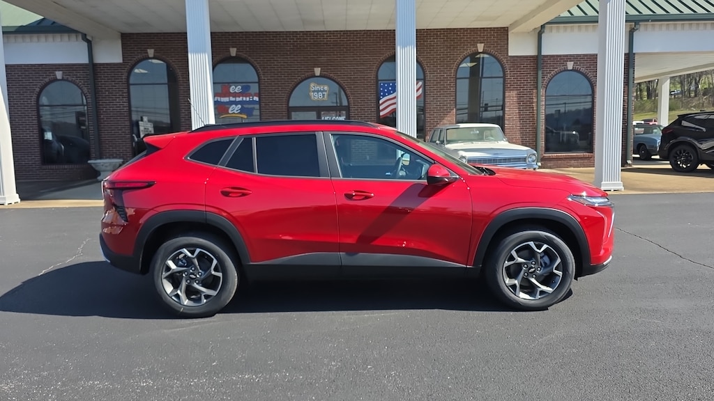 New 2026 Chevrolet Trax LT SUV