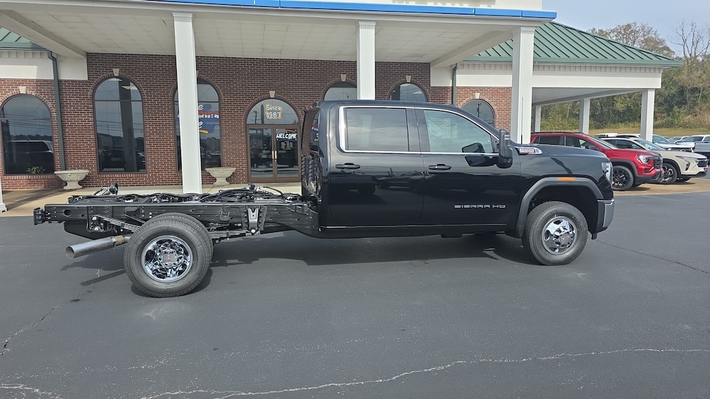 New 2026 GMC Sierra 3500 HD Chassis Cab SLE Truck