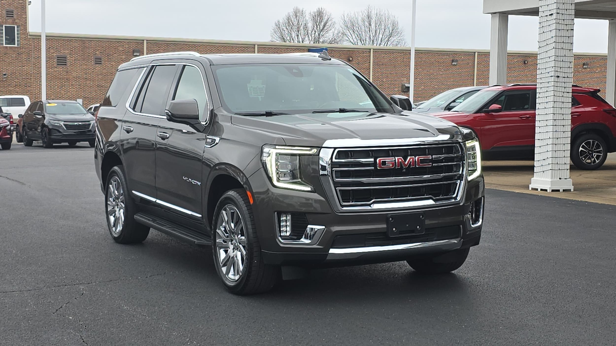 2021 GMC Yukon SLT's photo