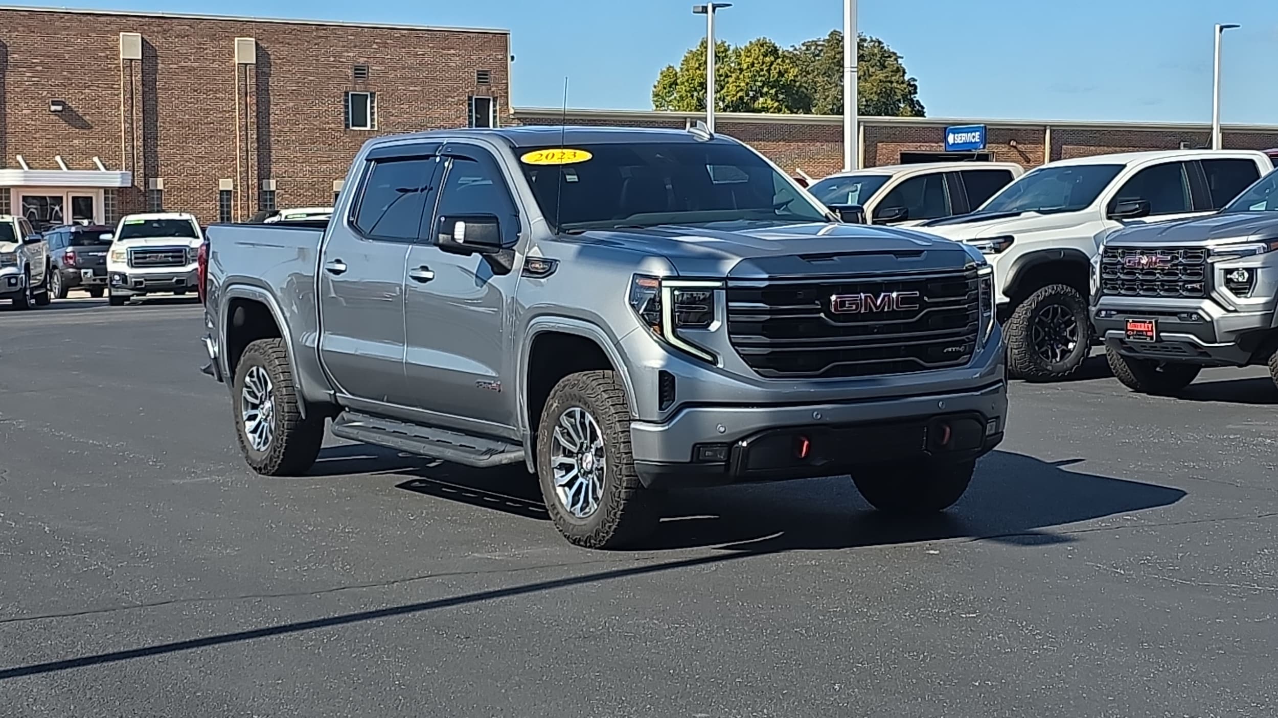 2023 GMC Sierra 1500 AT4's photo