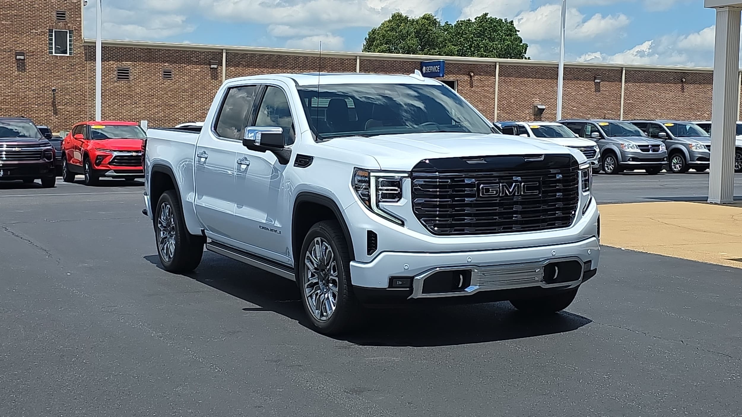 2026 GMC Sierra 4WD Crew Cab Short Box Denali Ultimate's photo