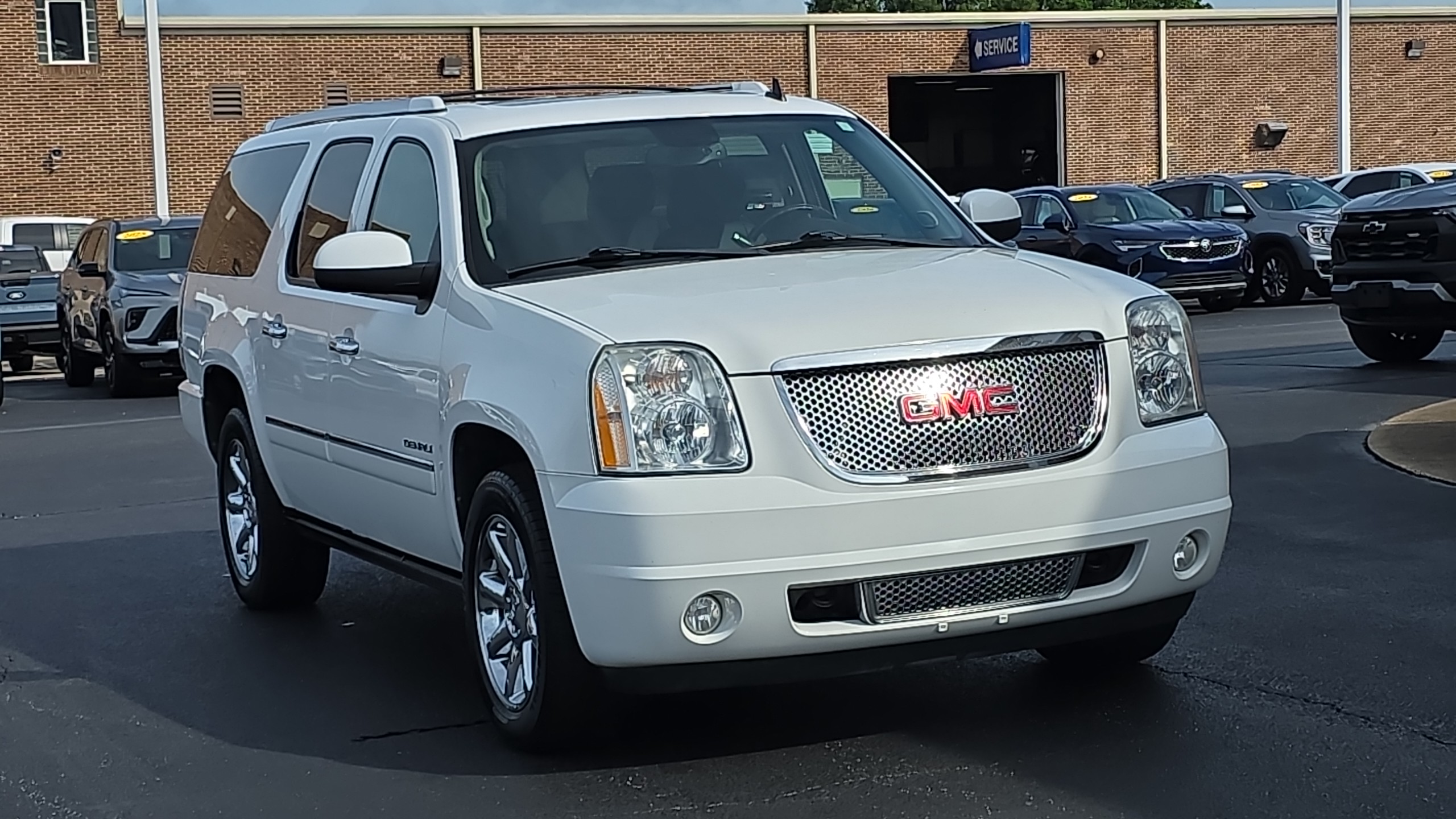 2013 GMC Yukon XL Denali Sport Utility