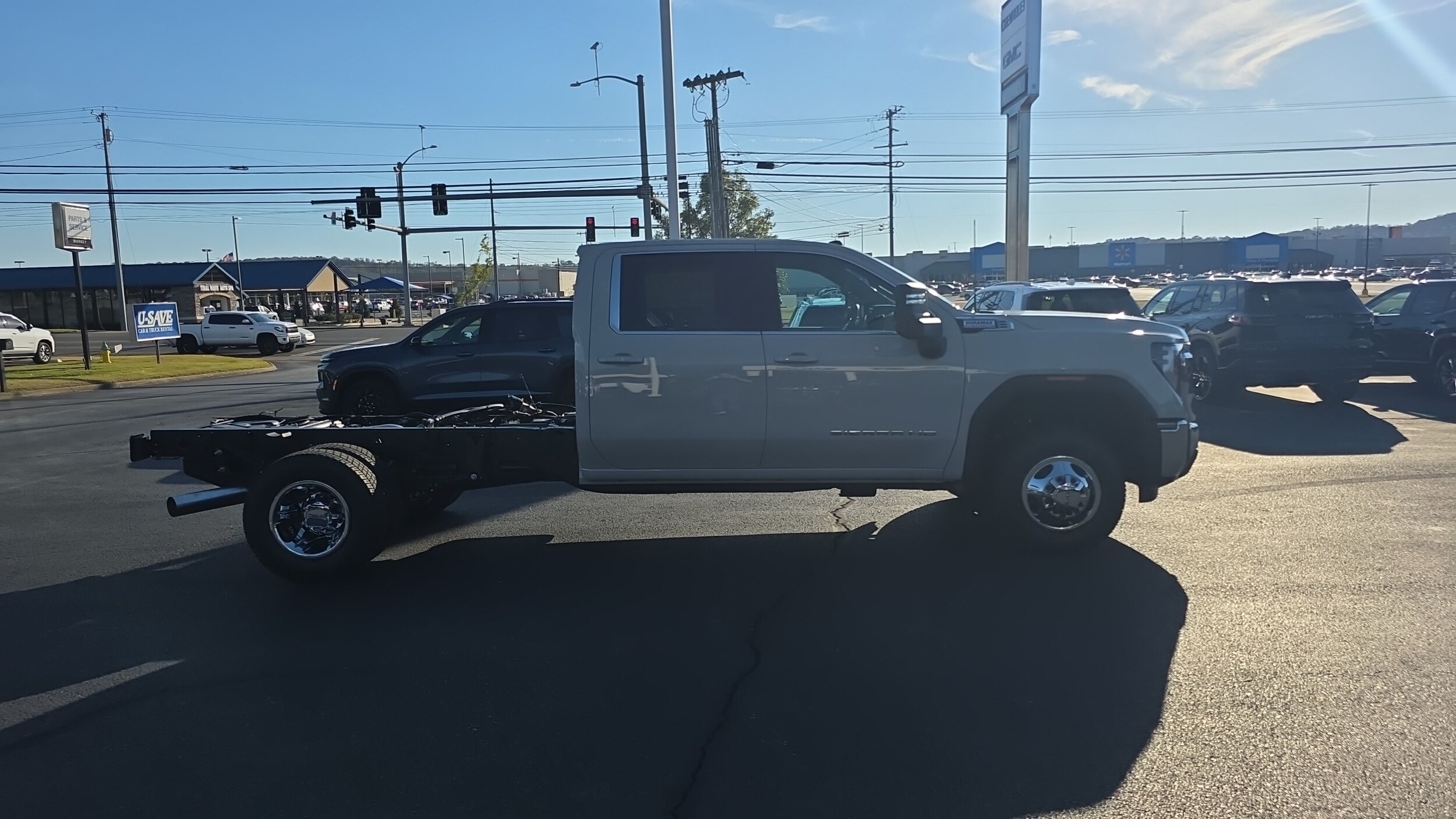2026 Gmc Sierra 3500 HD SLE photo 2