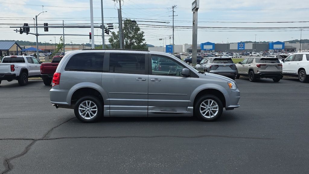 Used 2016 Dodge Grand Caravan SXT Passenger Van