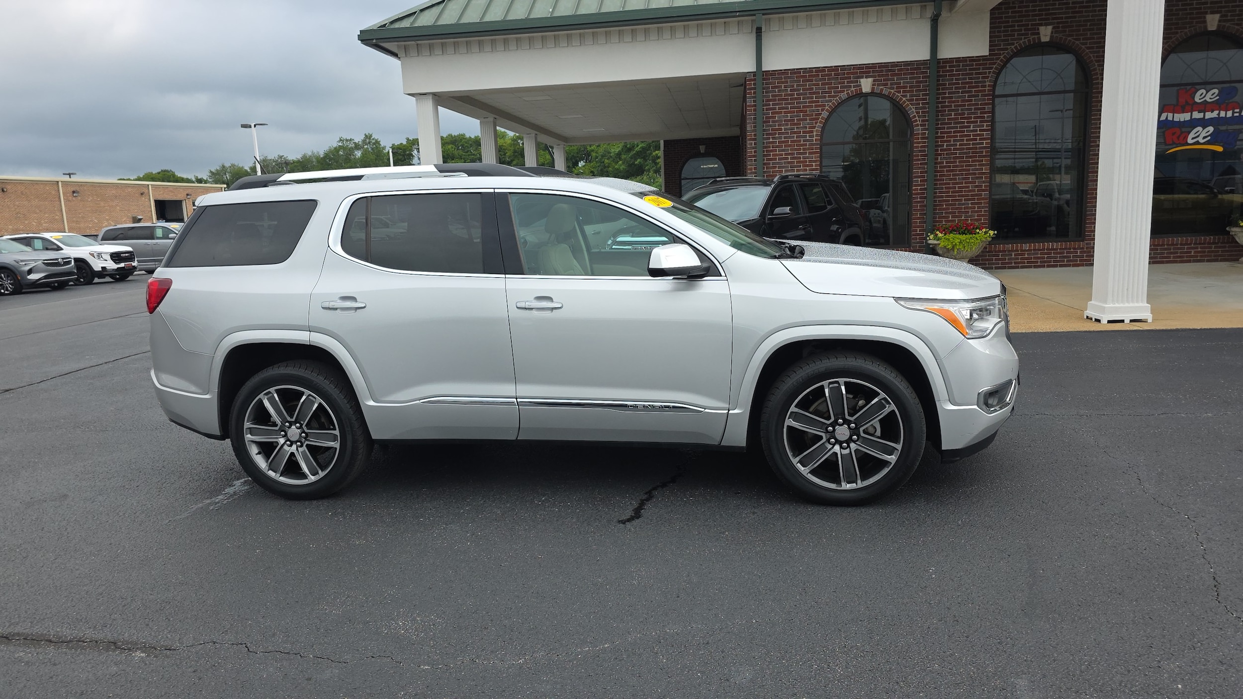 Used 2017 GMC Acadia Denali with VIN 1GKKNPLS2HZ261111 for sale in Pulaski, TN